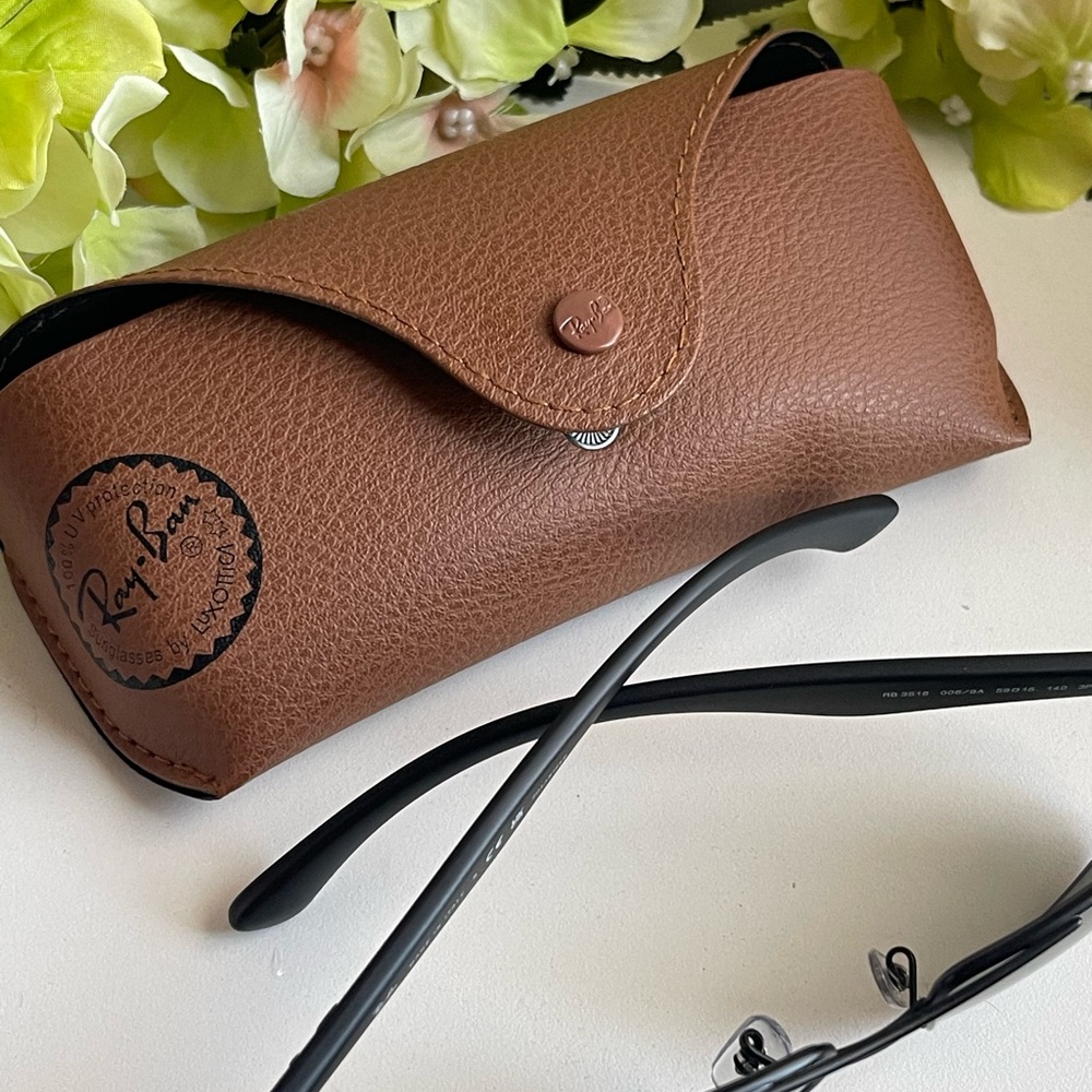 Ray-Ban Black Sunglasses